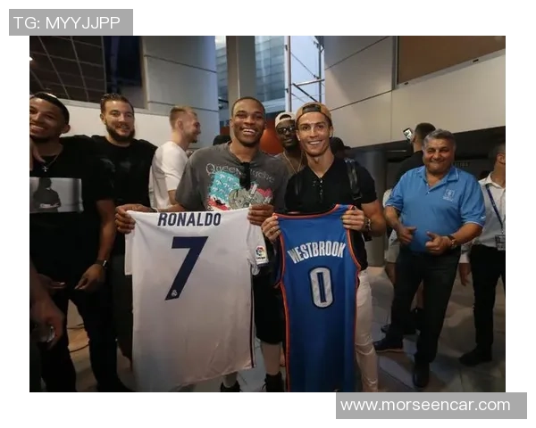 足球明星与篮球巨星的相似之处探讨与比较分析